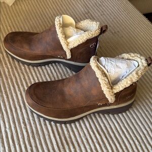 Women’s Warm&Cozy Memory Foam 8.5 (run big-9)